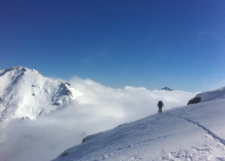 Ruta con raquetas de nieve en Córcega 